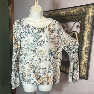 Karen Kane Top -Floral Print Long Bell Sleeve Scoop Neck - must have - Sz XL